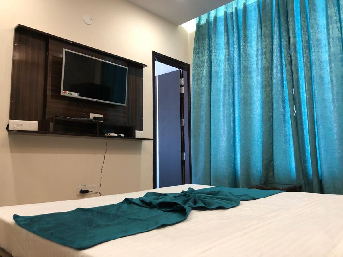 Hotel Wisteria -Main Highway Hotel Zirakpur Экстерьер фото